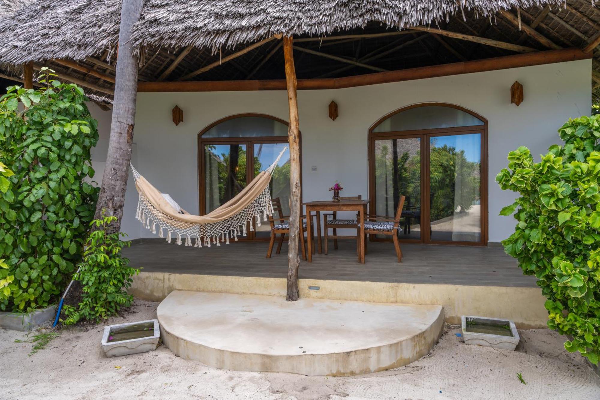Juana Ocean Villas Makunduchi Exterior photo